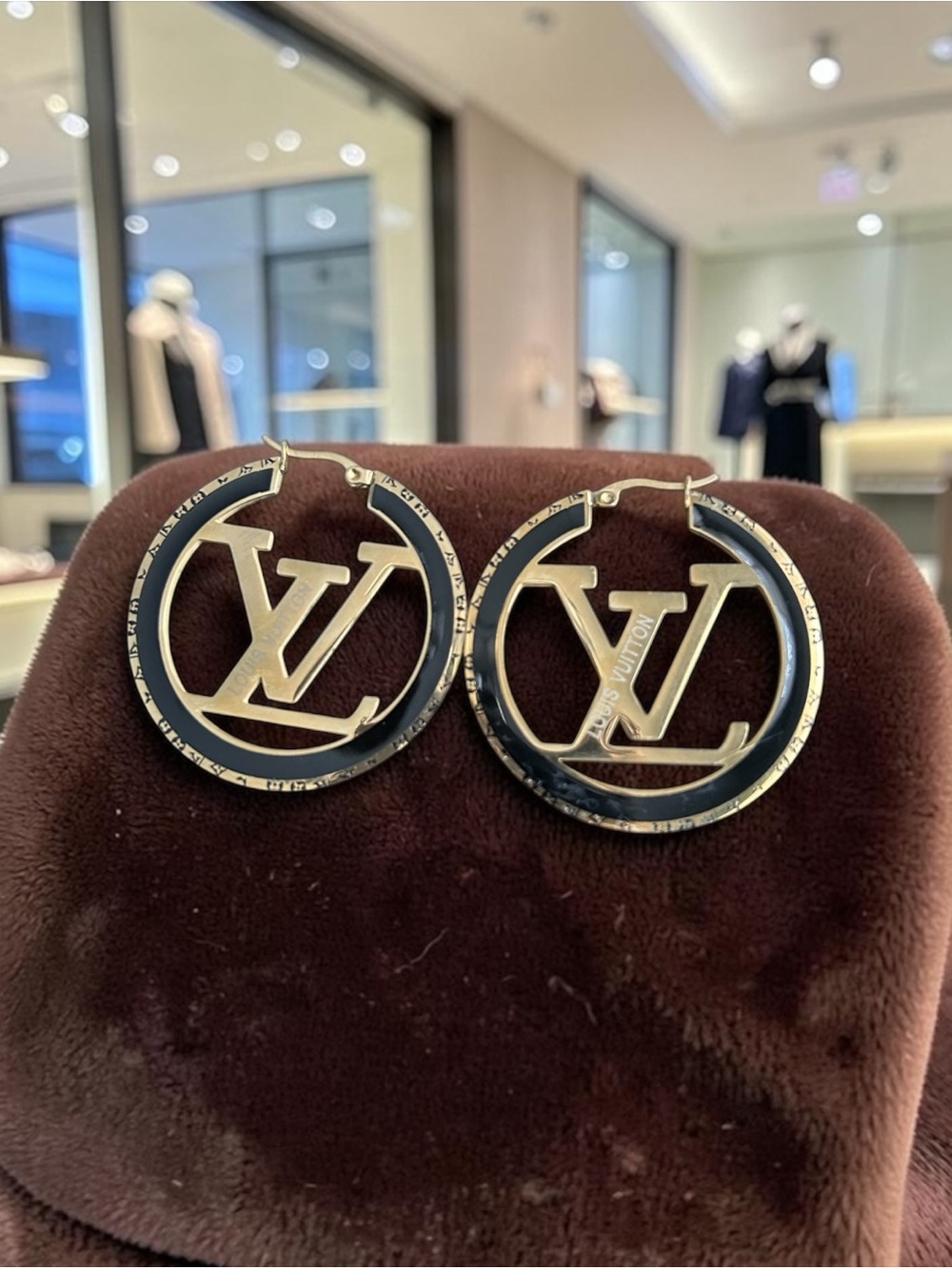 Louis Vuitton Black and Gold Signature Hoop Earrings-fashion jewelry - Picture 3 of 10
